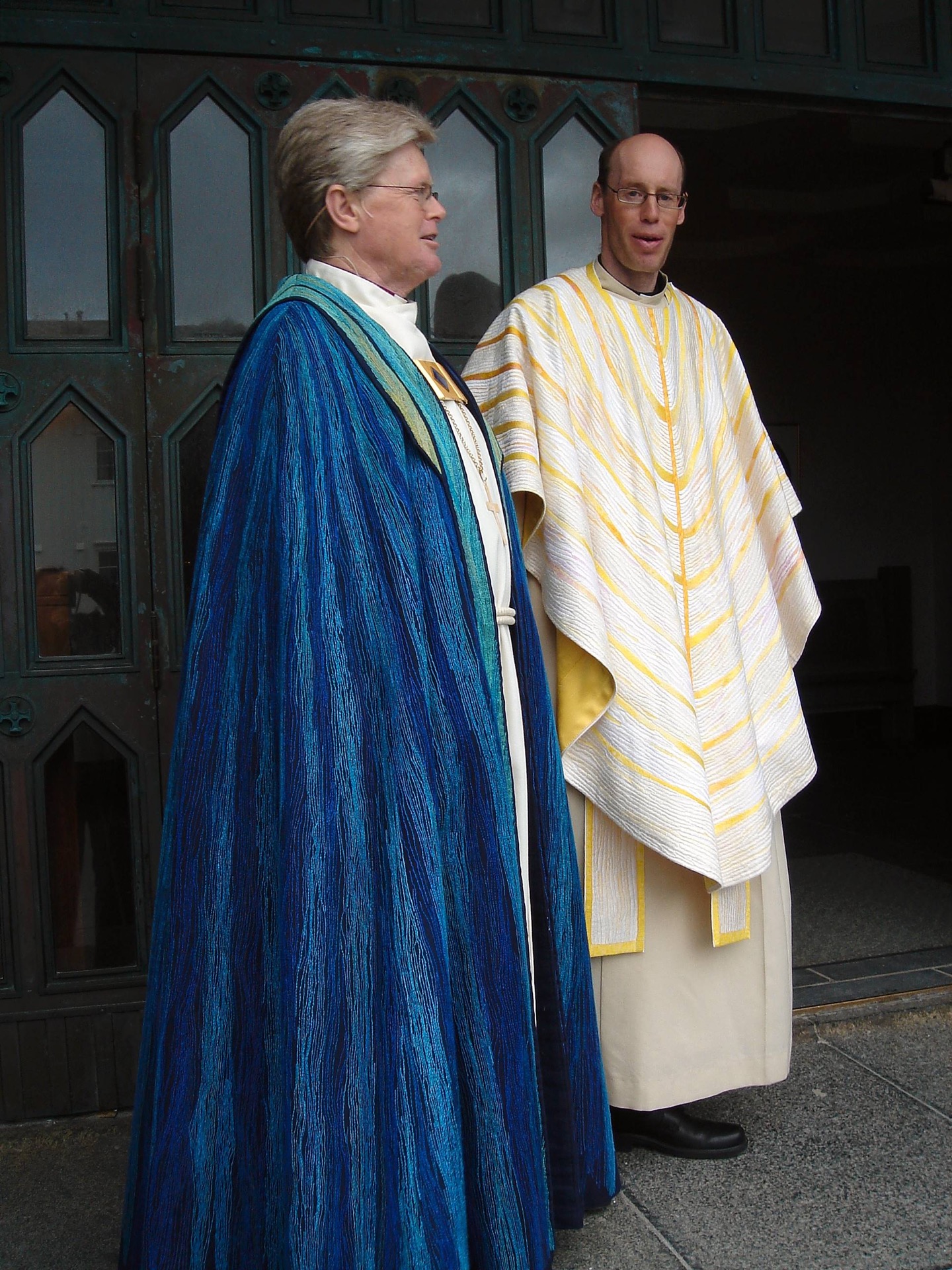"Nordlyskåpa"
Bispekåpe for Sør-Hålogaland.
2002.
Hvit festmessehagel for Bodø domkirke.
2009